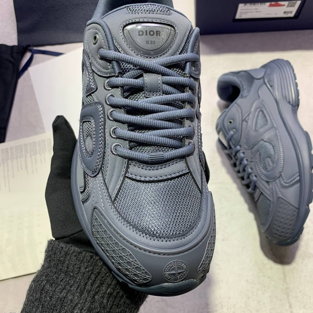 B30 x Stoni Trainer