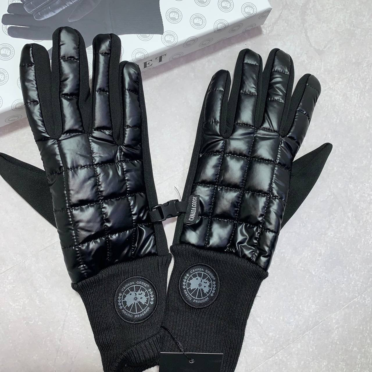 GOOSE gloves