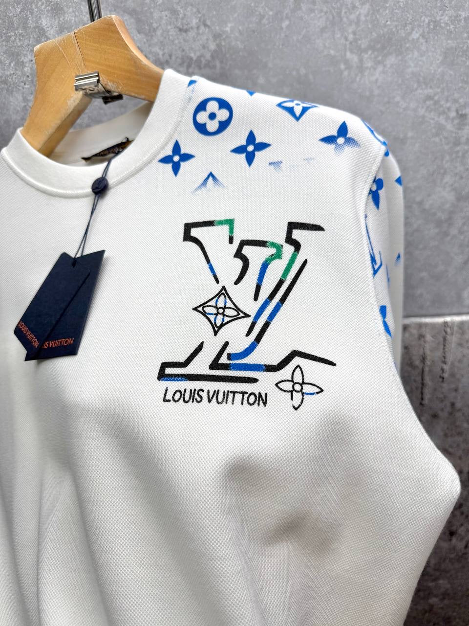 LOUI sweatshirt