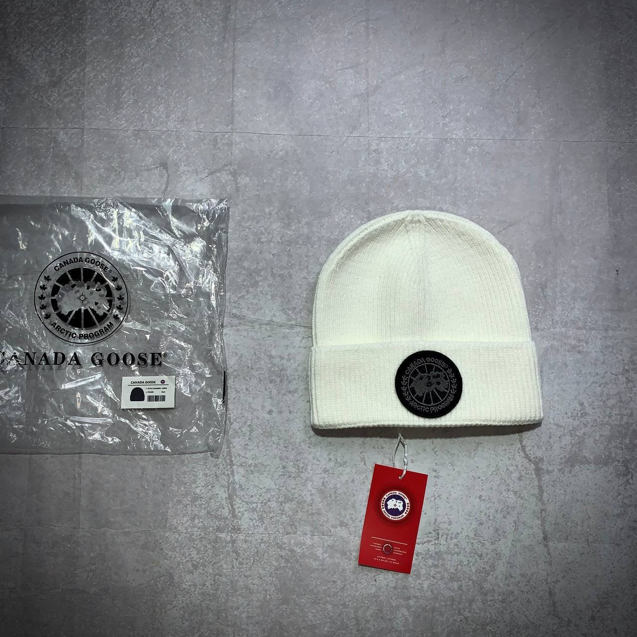 GOOSE HAT