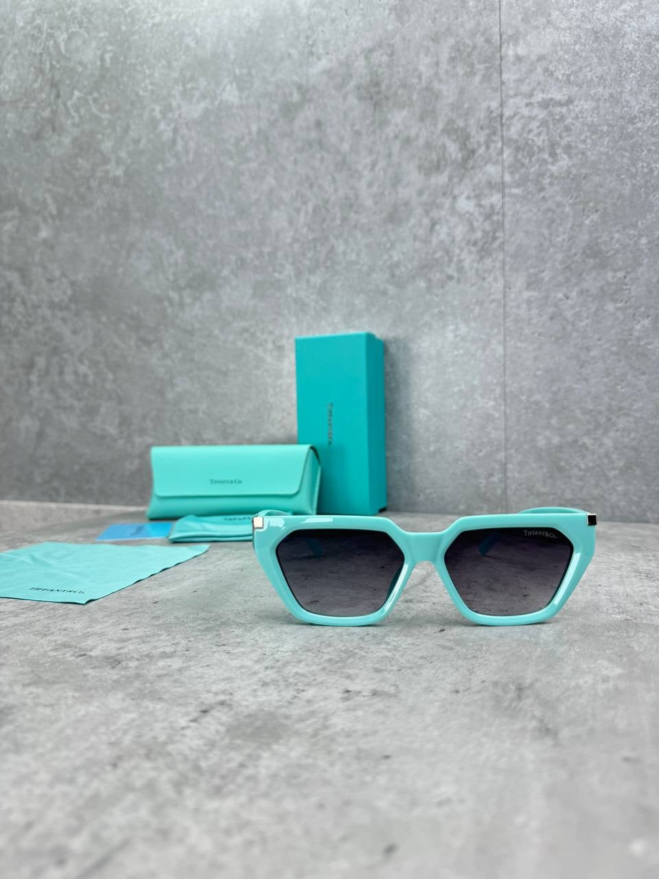 TIFF SUNGLASSES