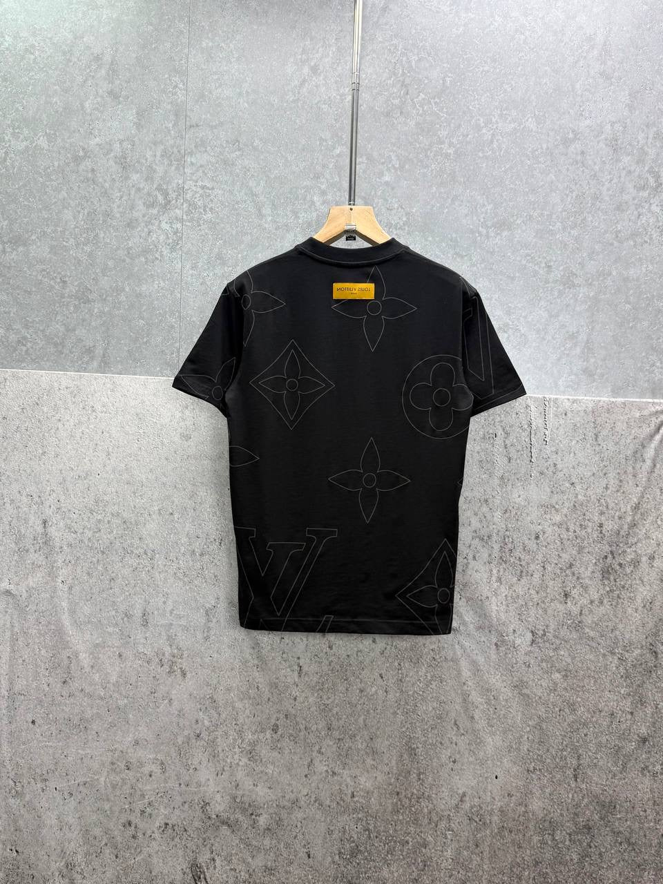 LOUI tees
