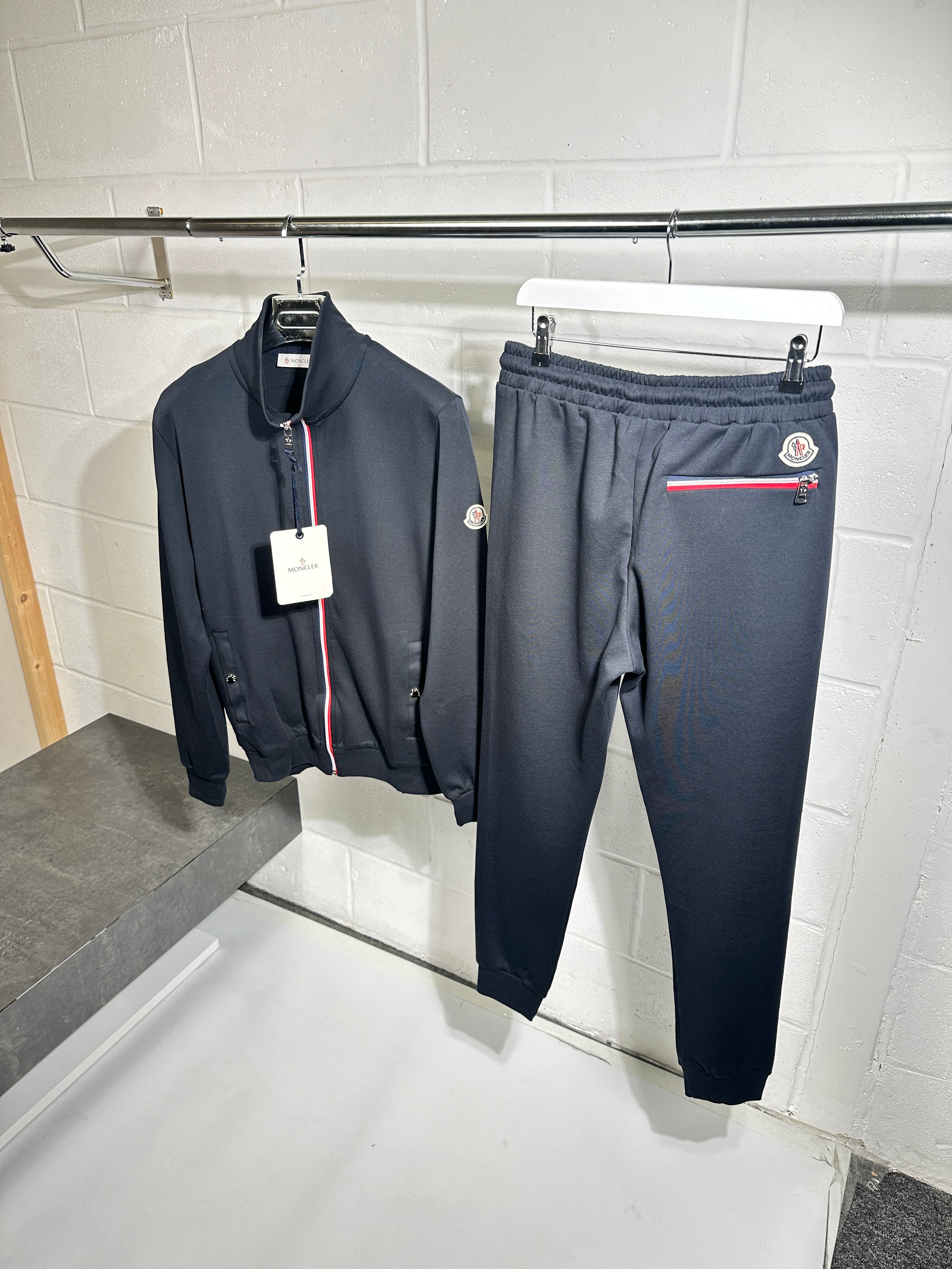 Moncler - tracksuit navy