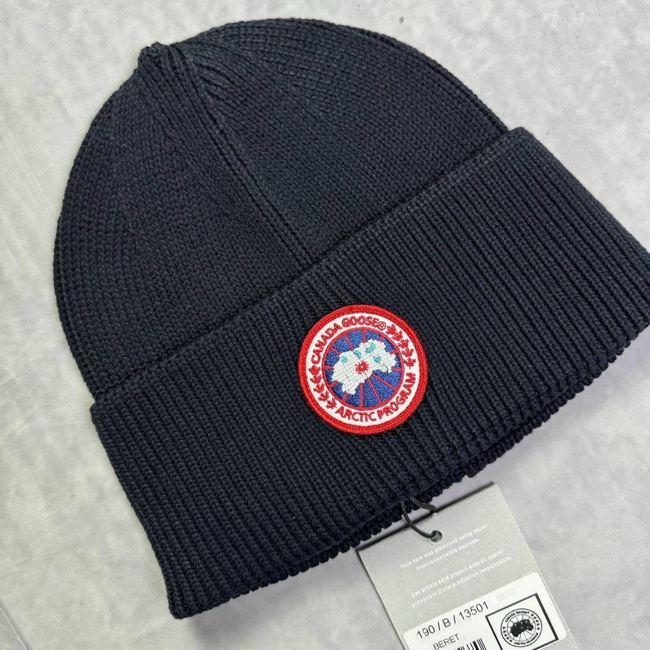GOOSE HAT