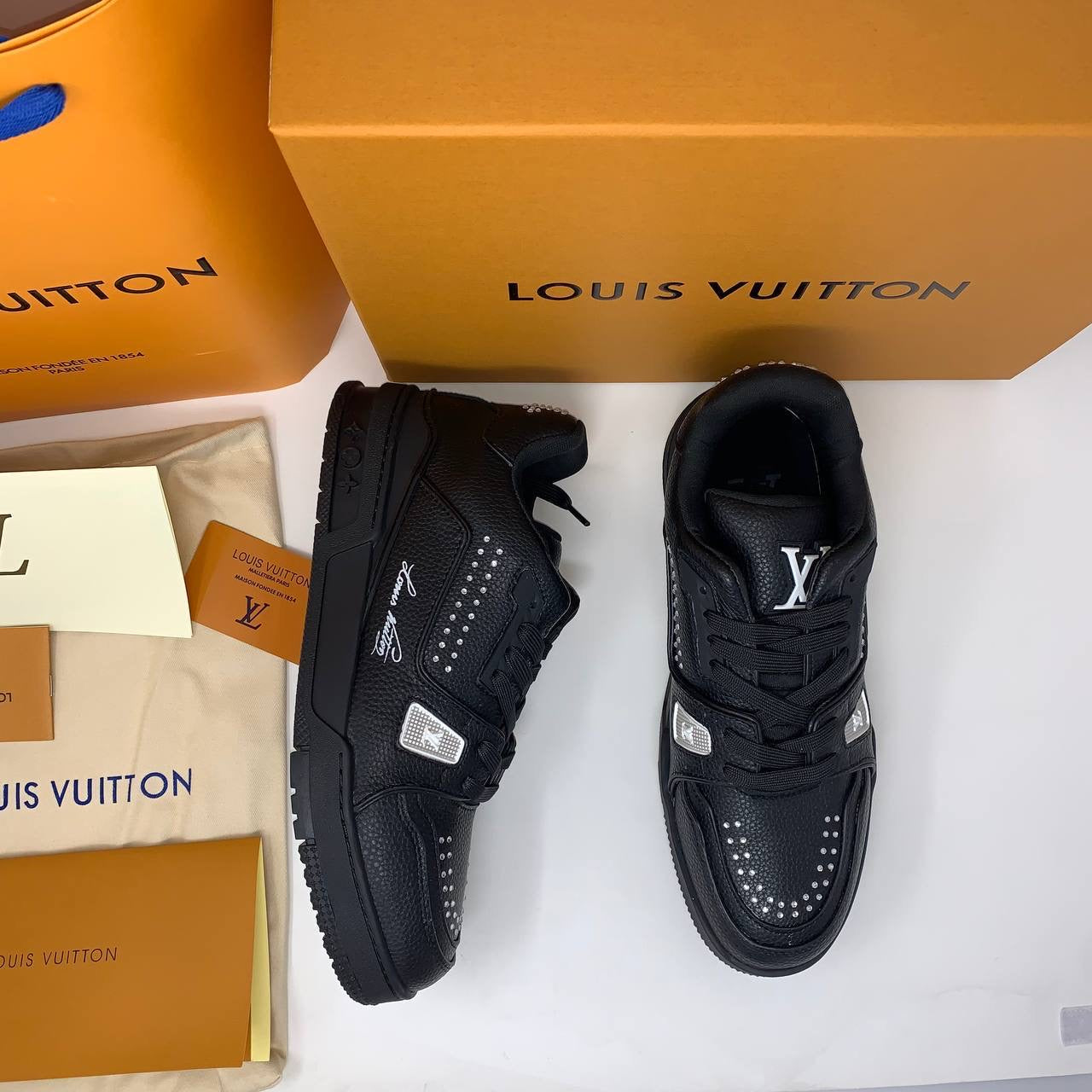 LOUI Trainers