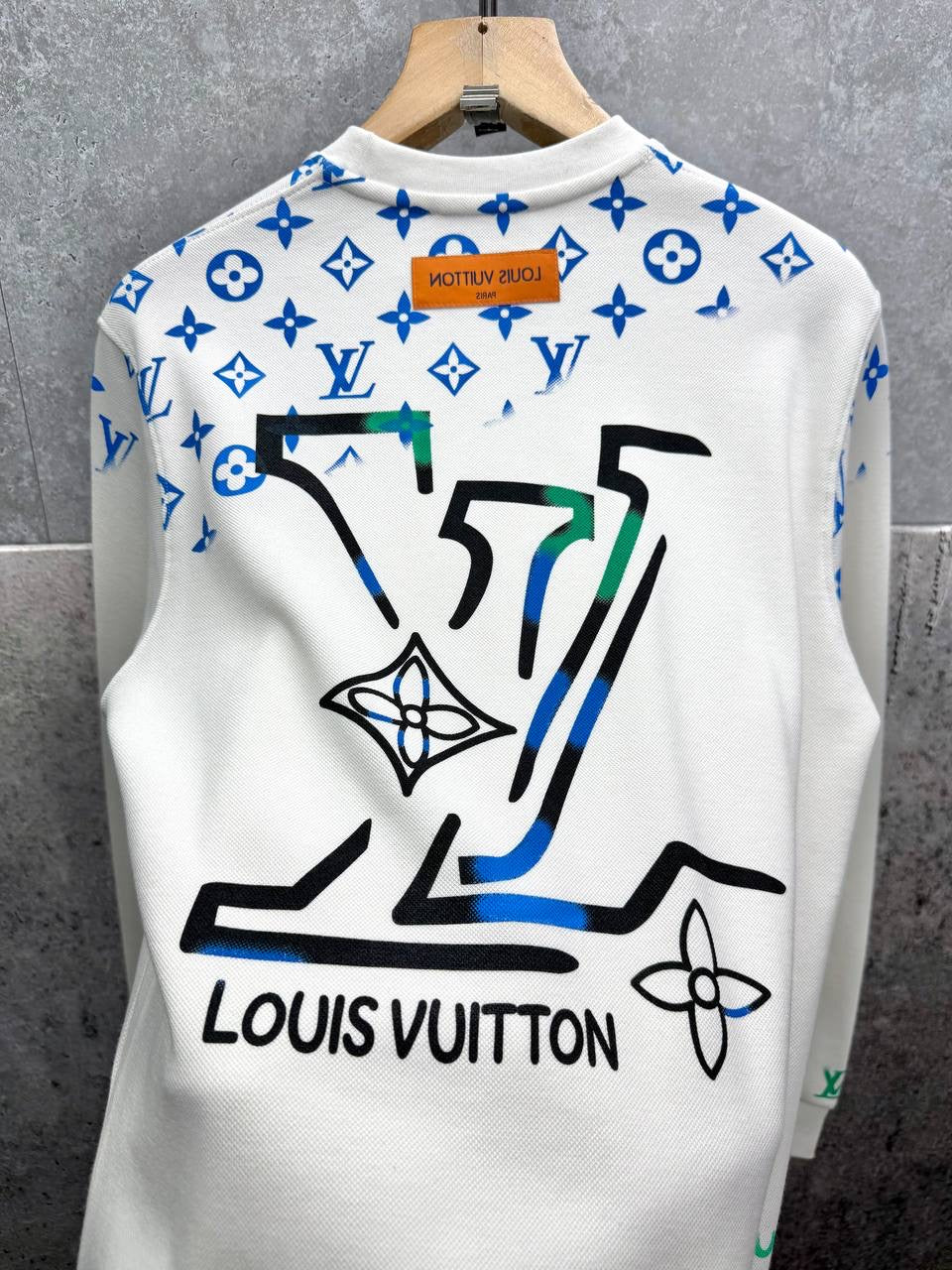 LOUI sweatshirt