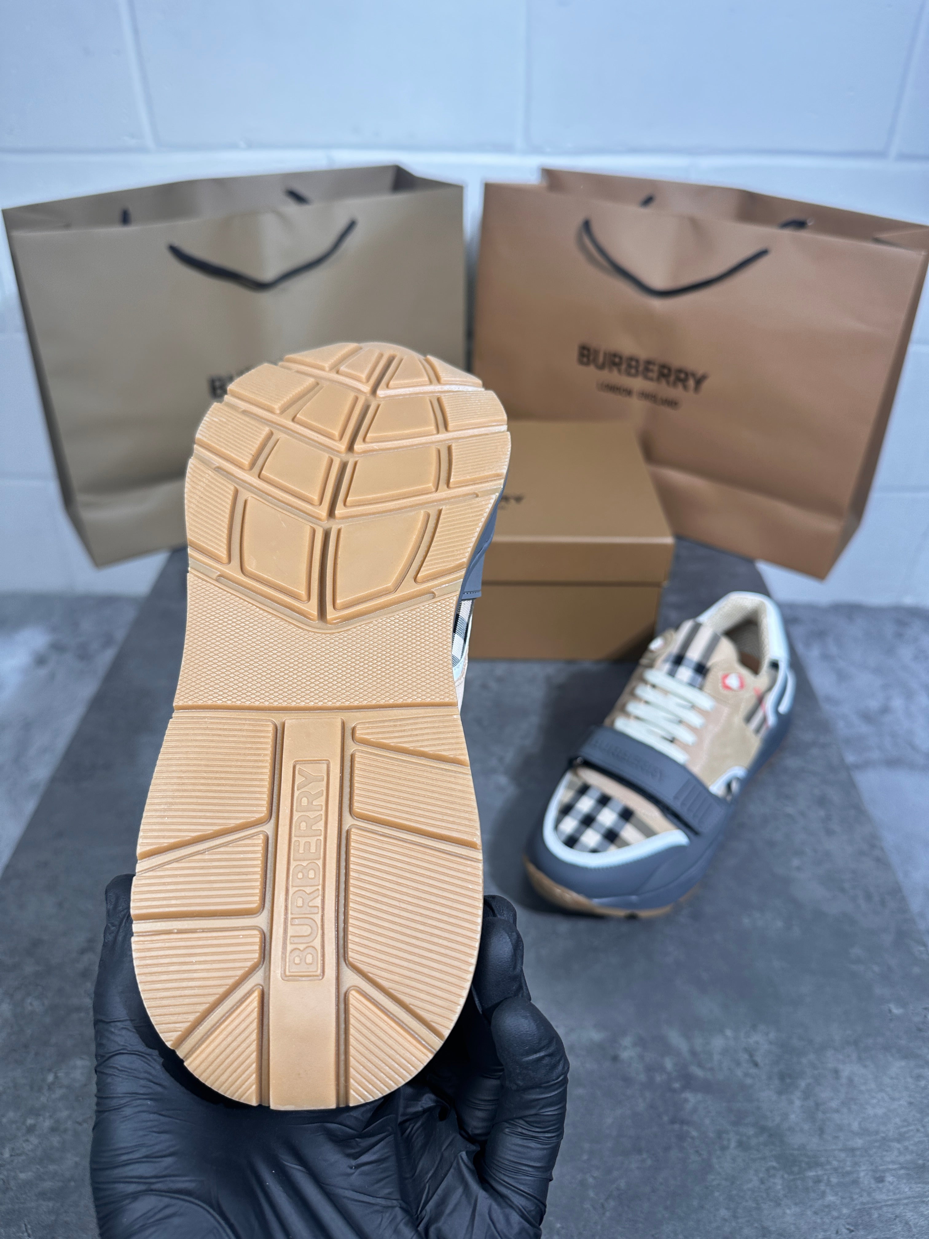 Burberry trainer