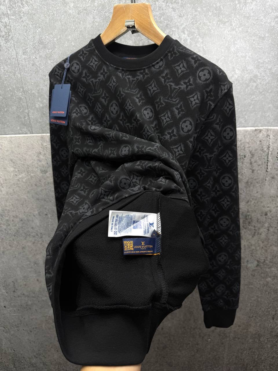LOUI sweatshirt