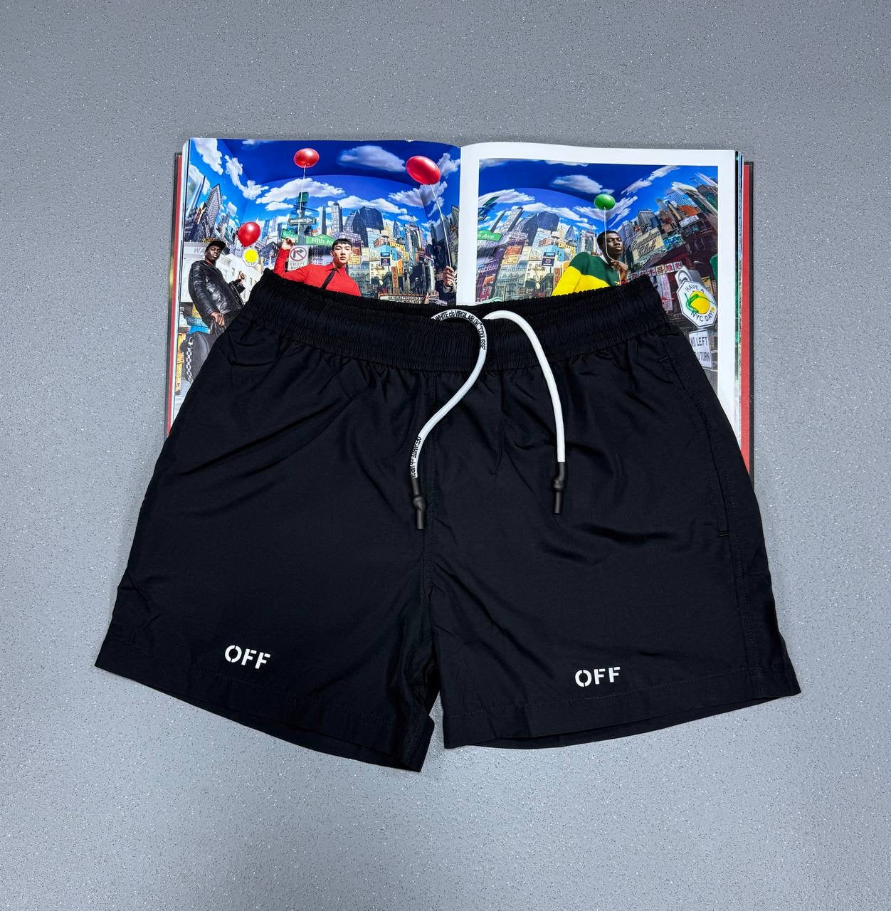 X WHITE Shorts