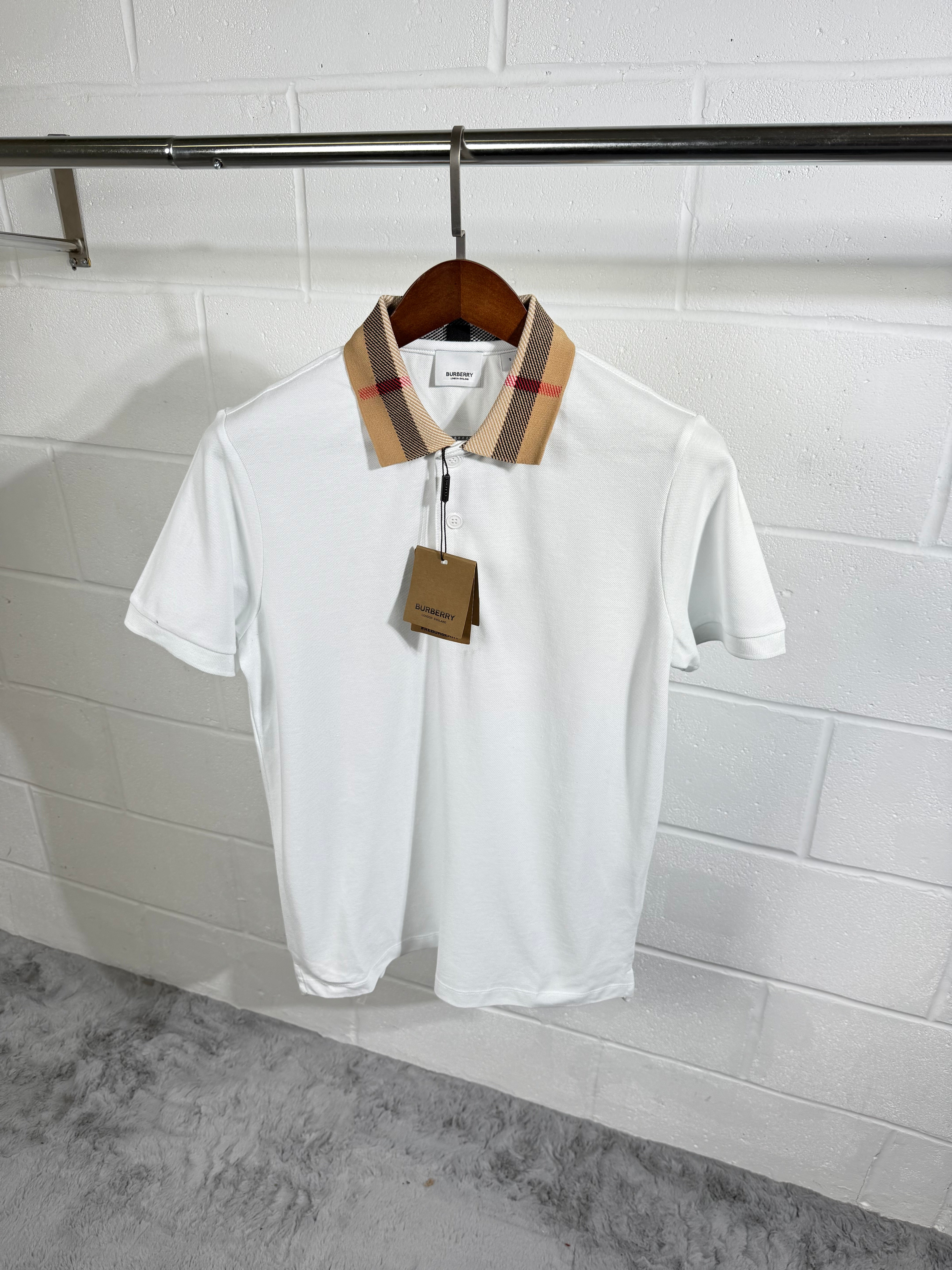 Burberry polo white