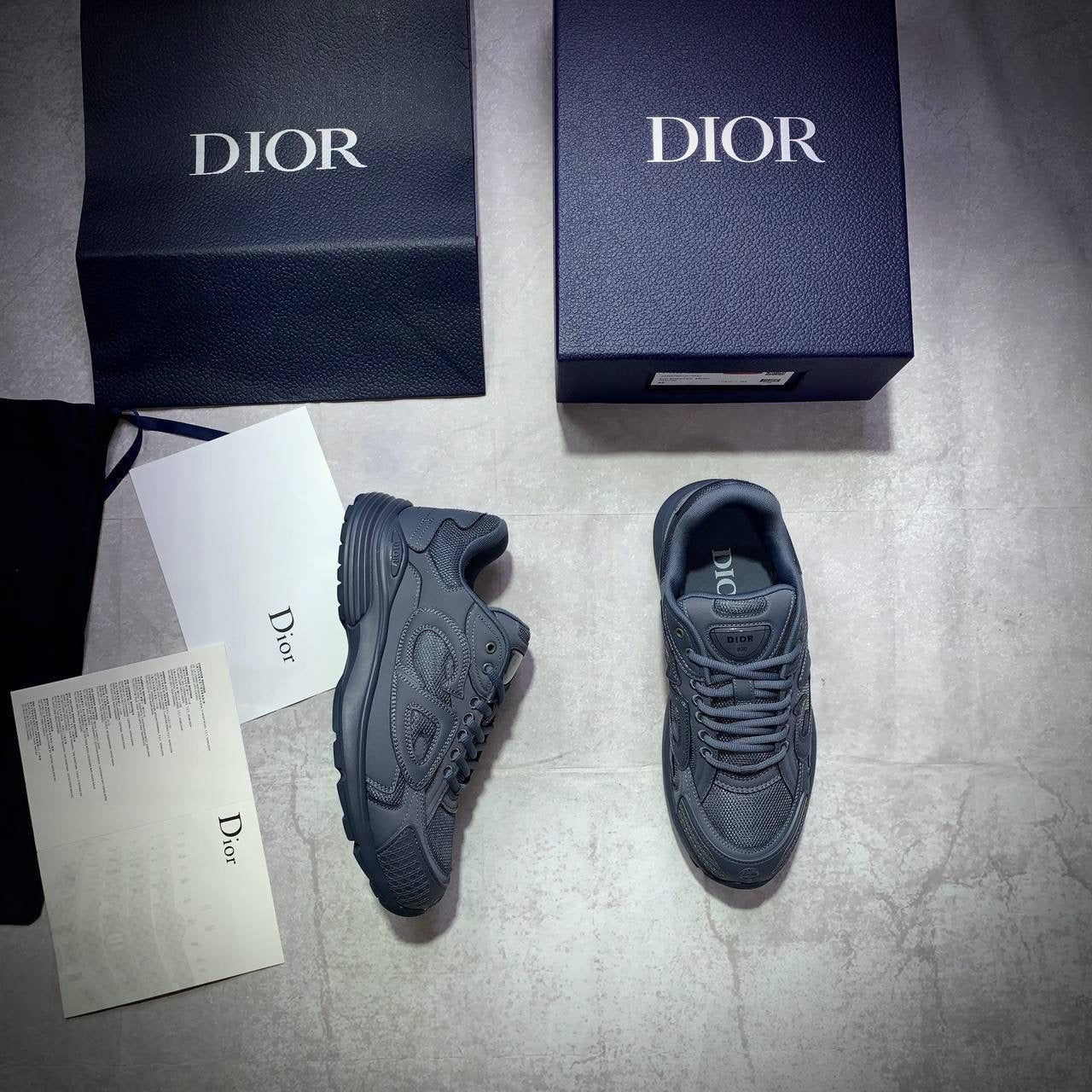 B30 x Stoni Trainer