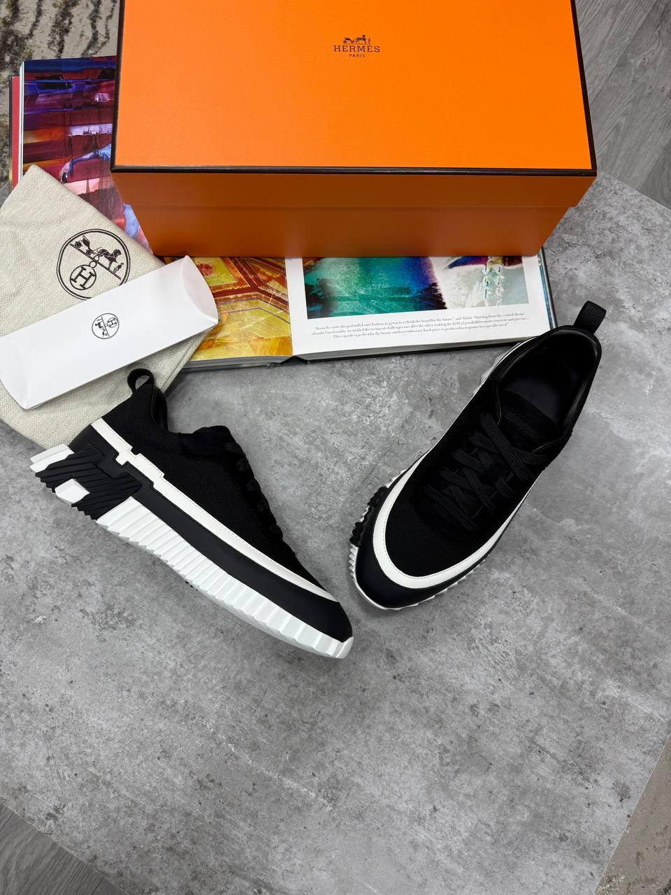 MES bouncing Trainers
