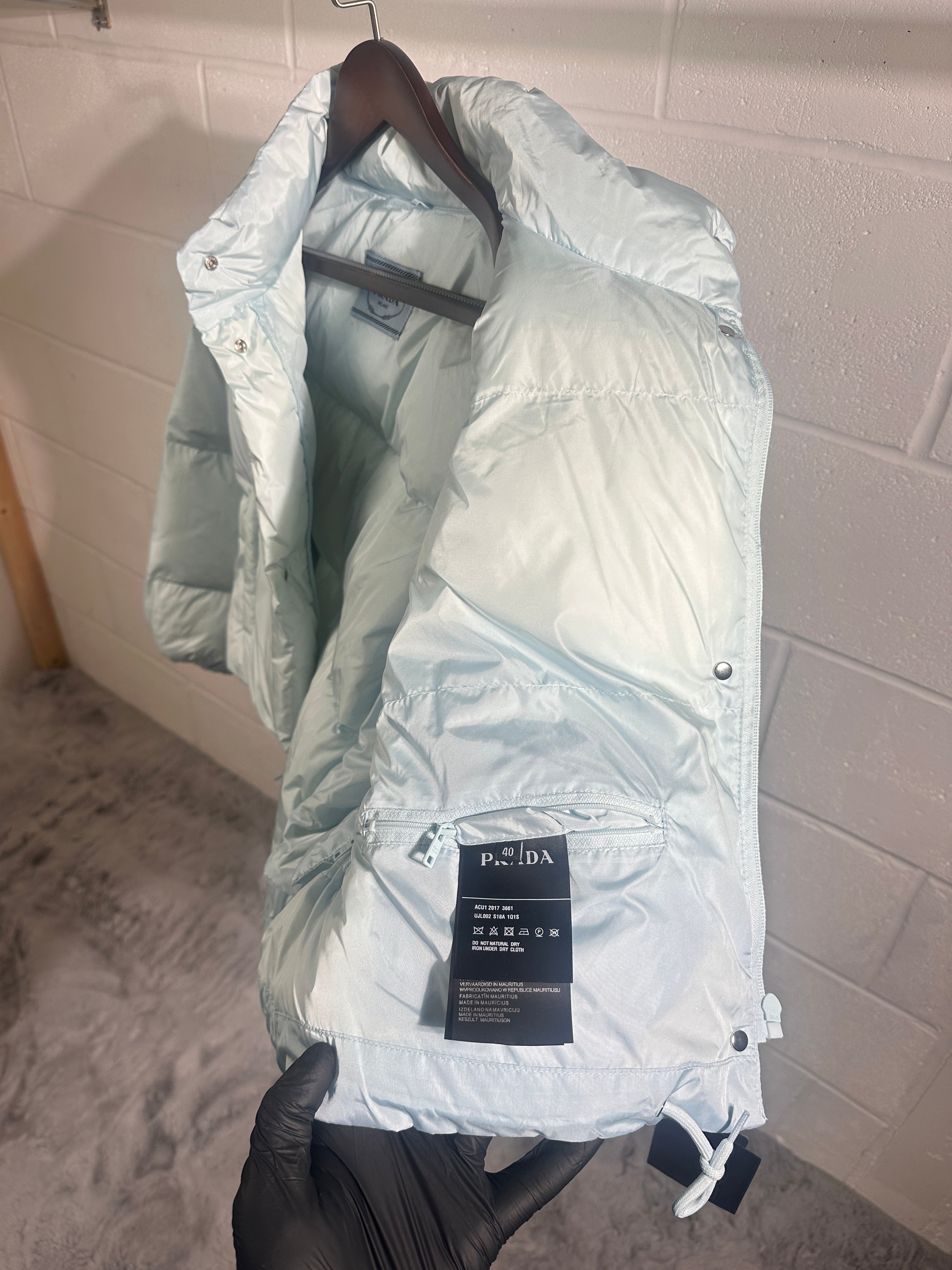 Prada 2 in 1 puffer for ladies