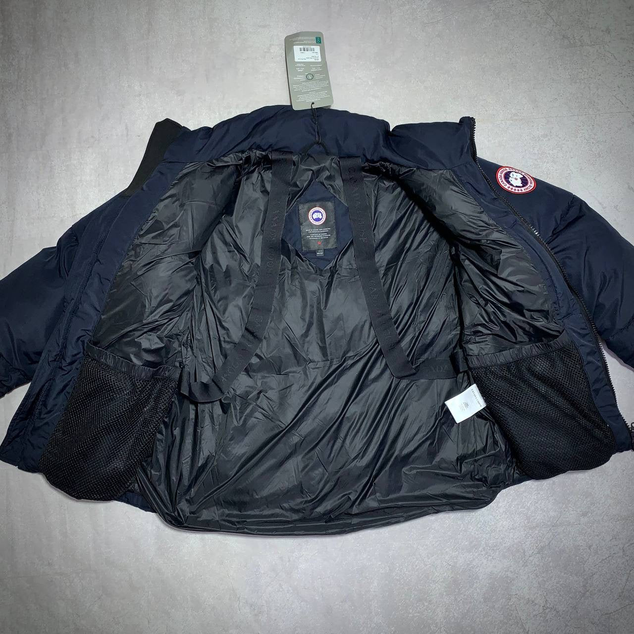 GOOSE puffer jacket
