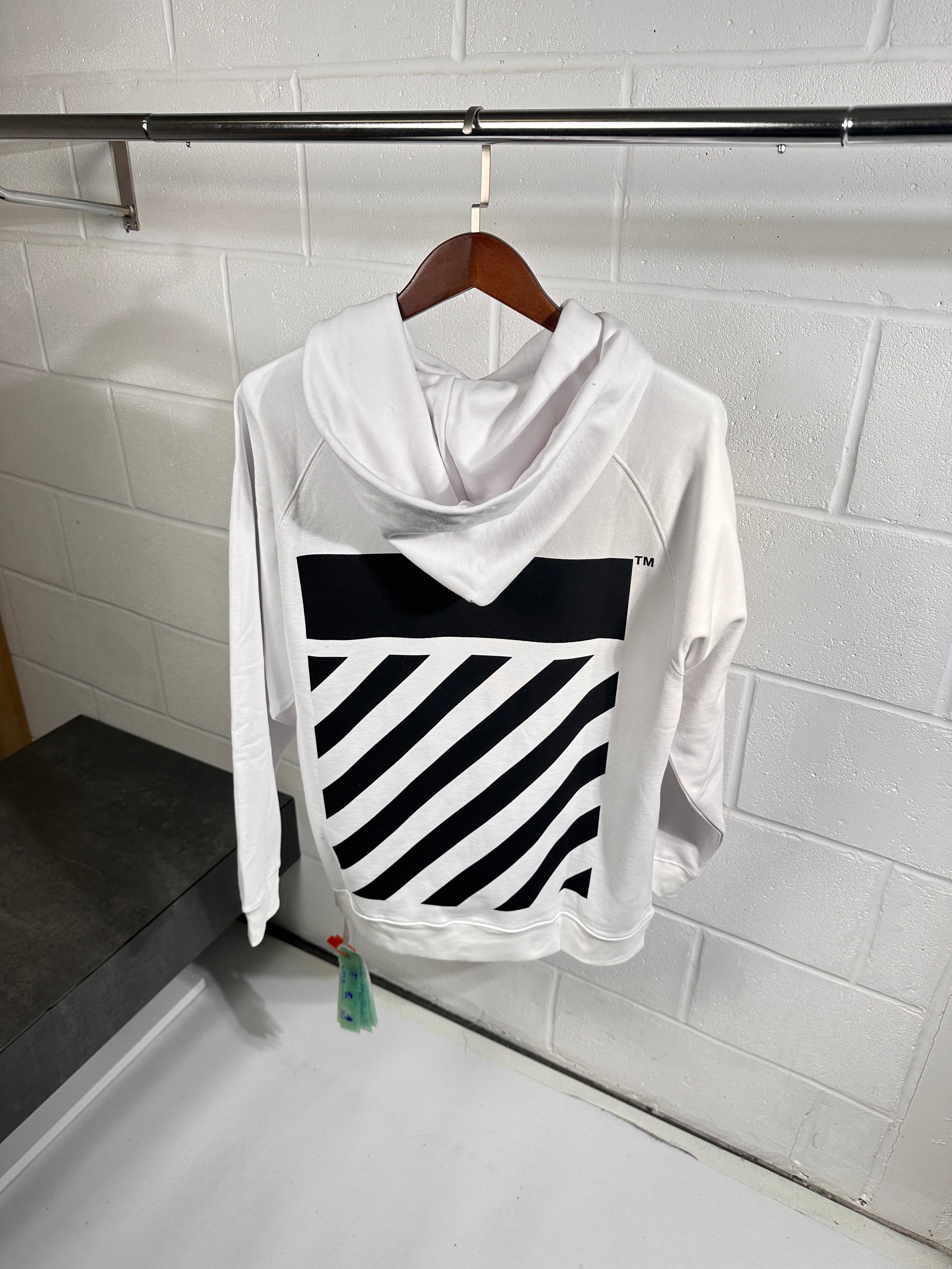 Off white hoodie (oversized)