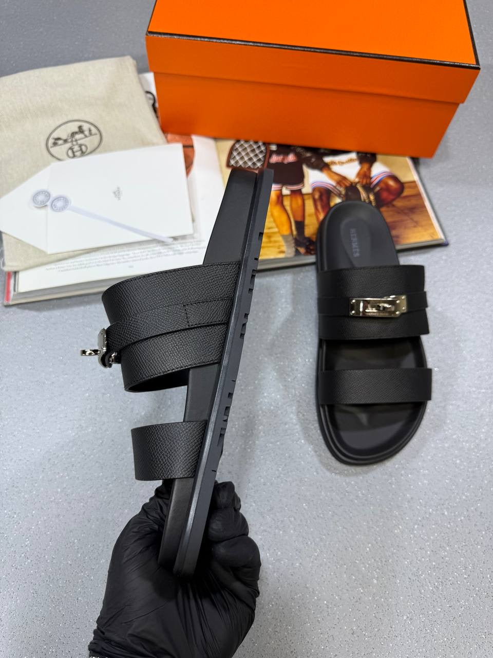 MES Sandal