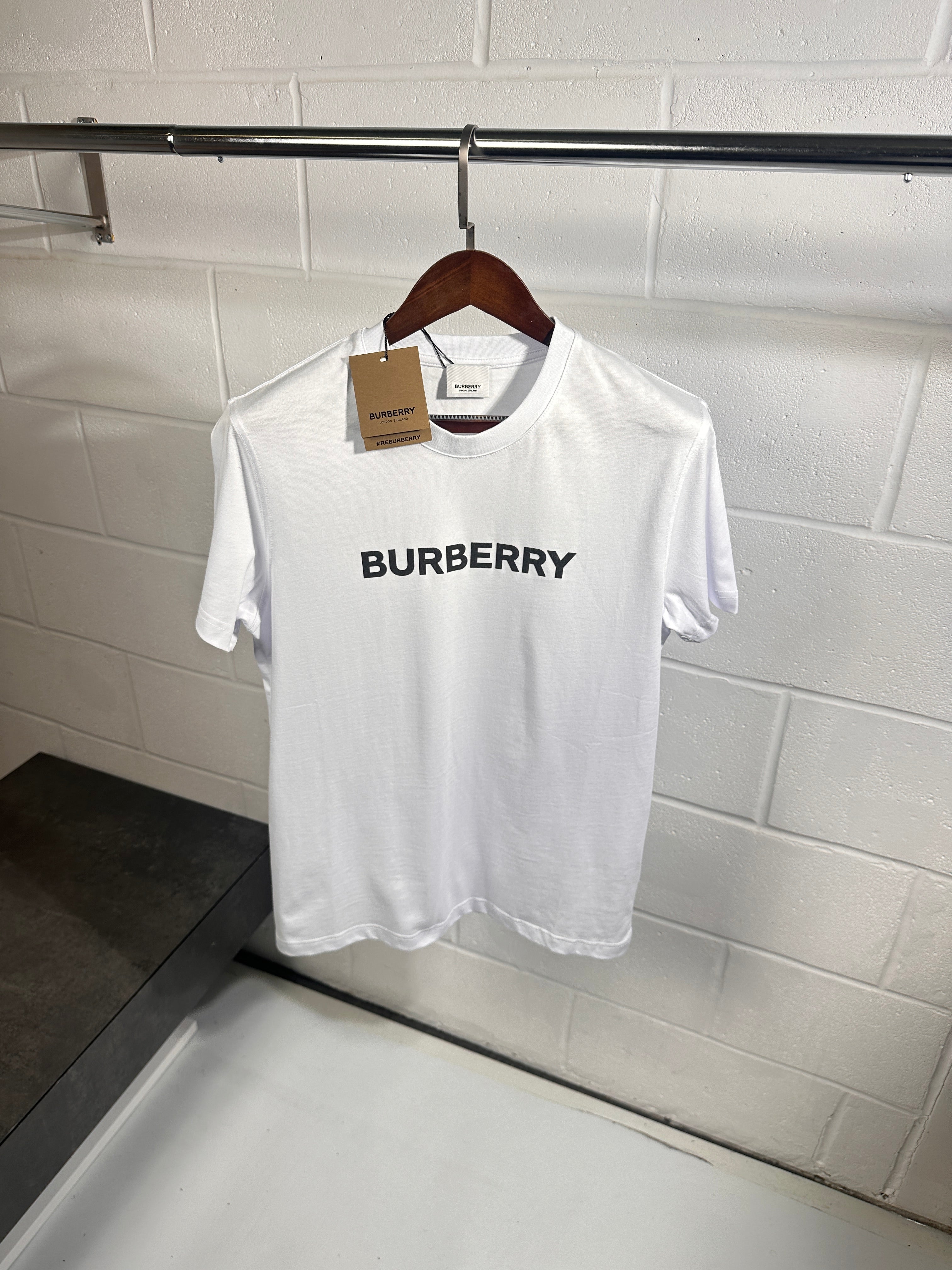 Burberry tee white