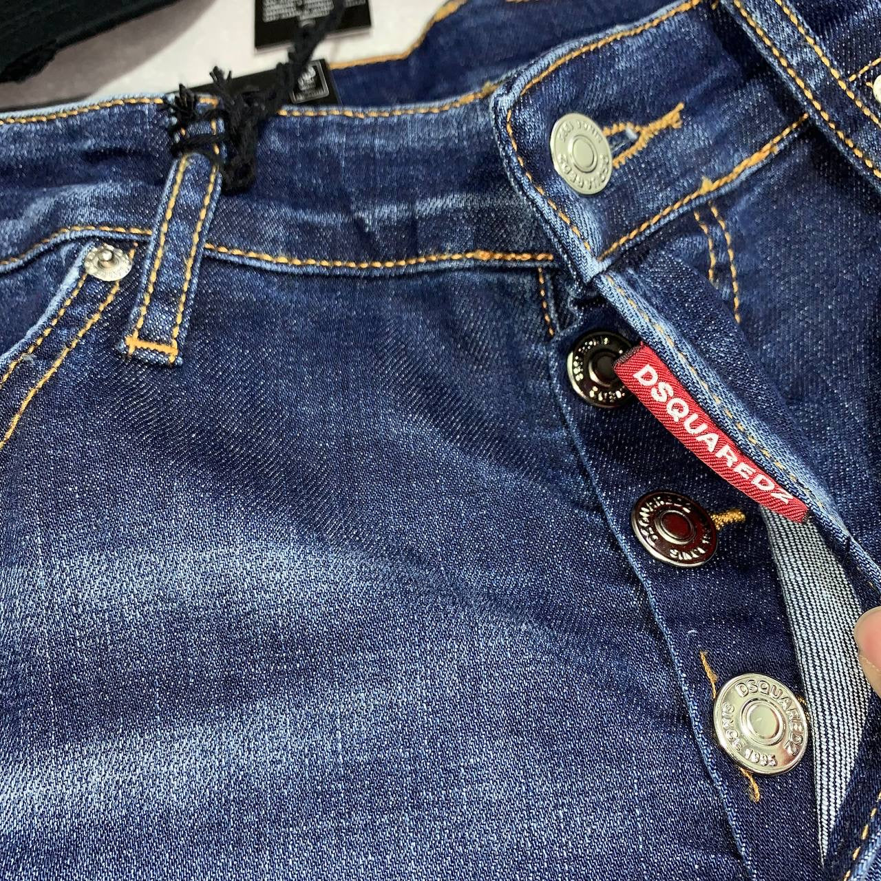 SQUARED Jeans