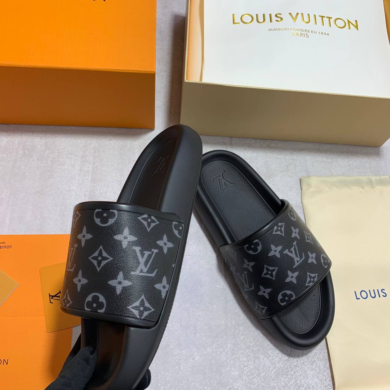 LOUI Sliders