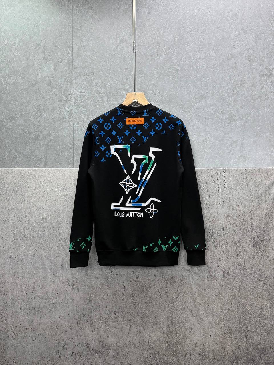 LOUI sweatshirt