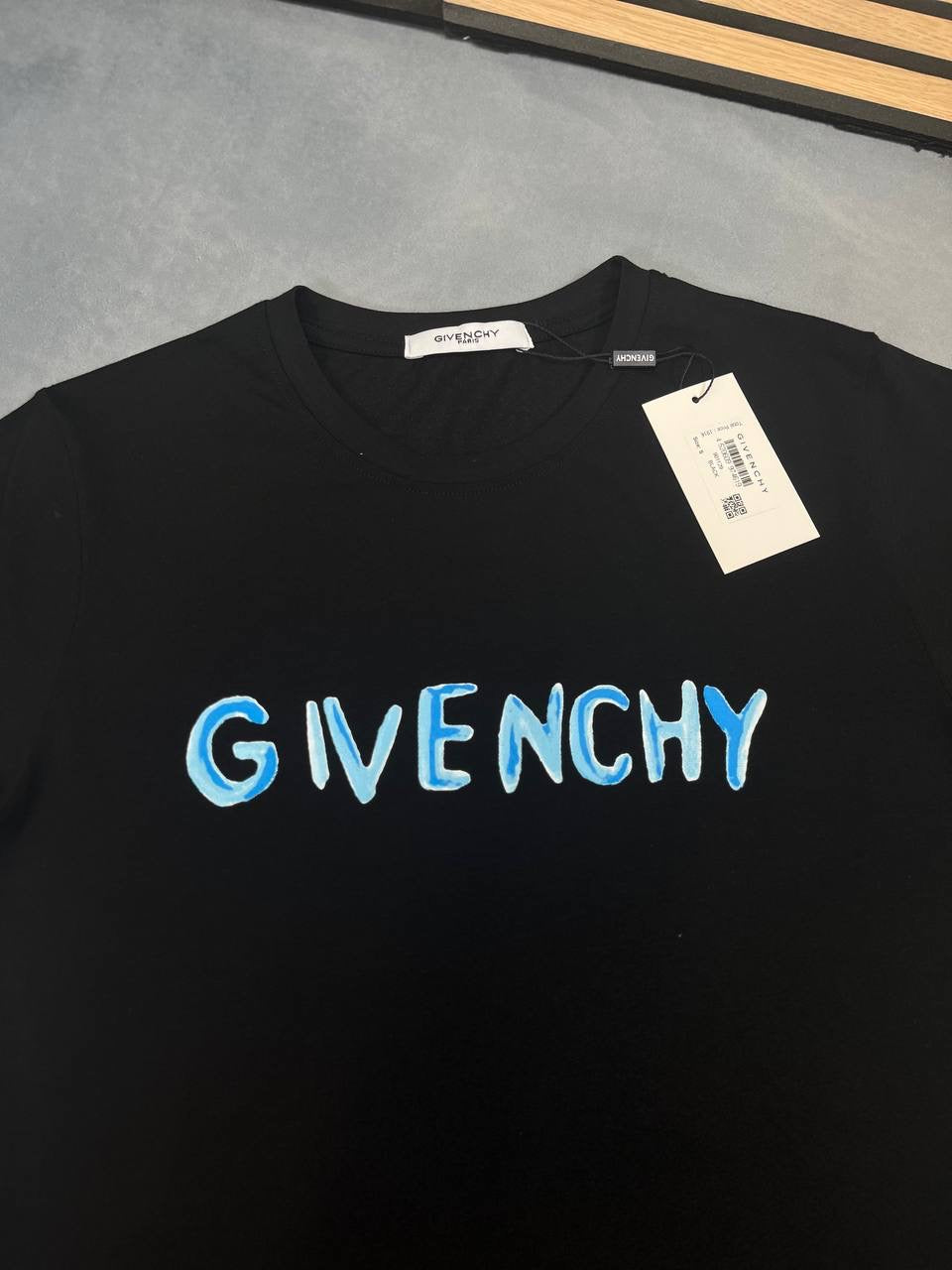 VENCHY TSHIRT