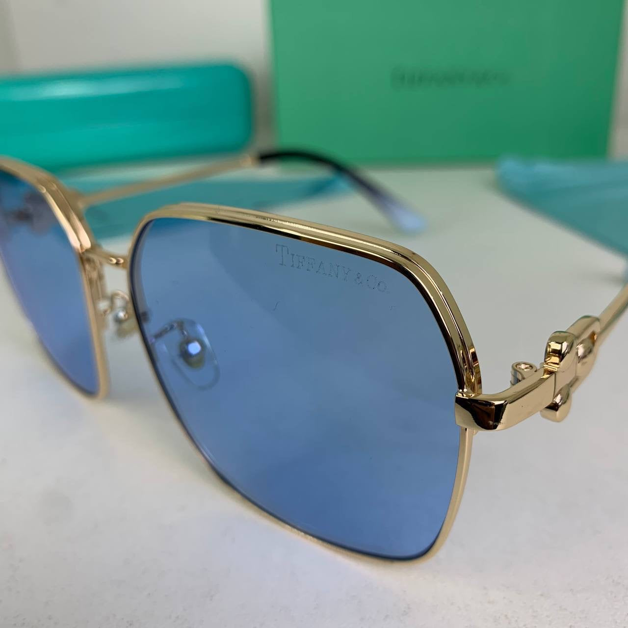TIFF SUNGLASSES