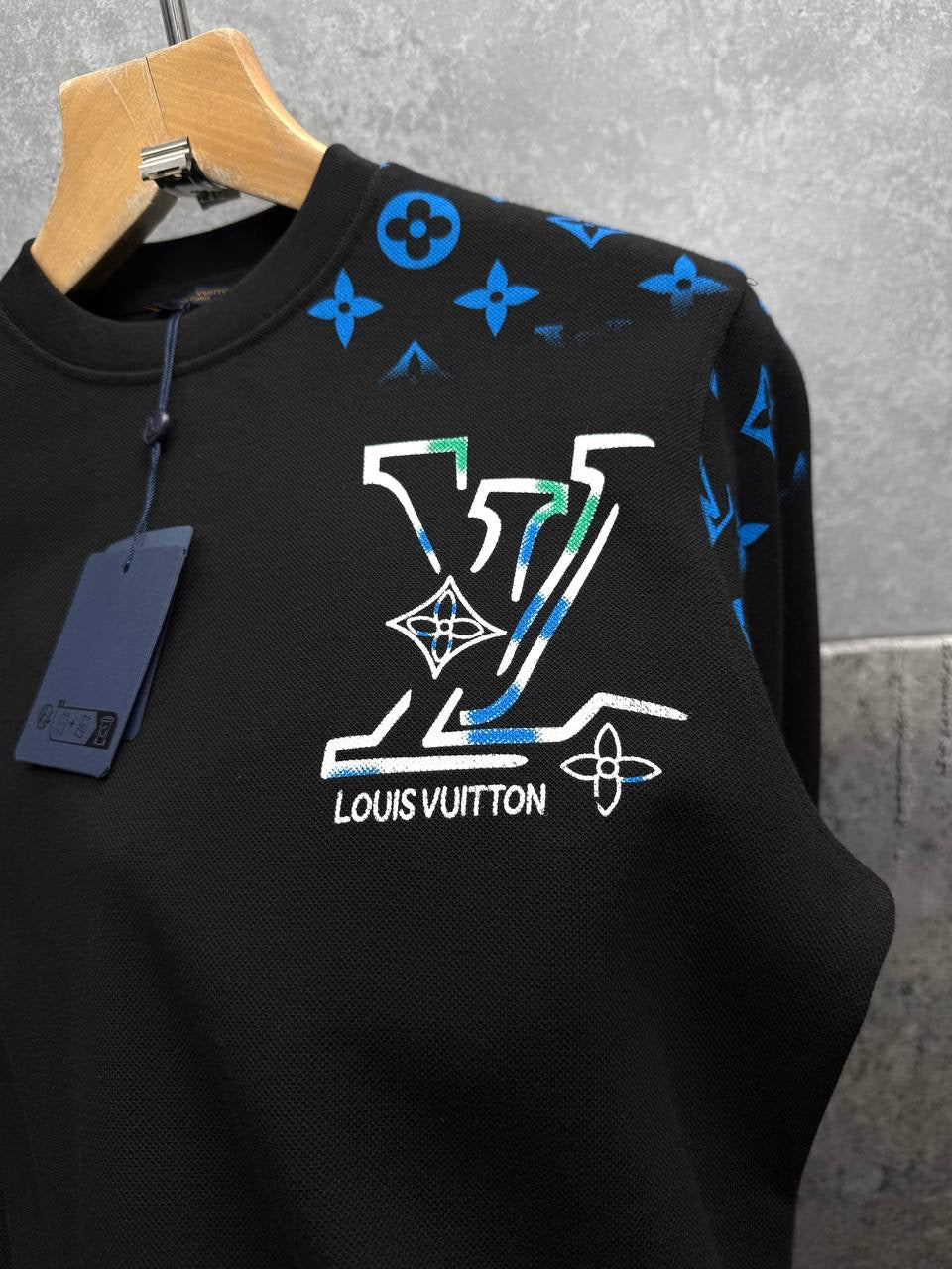 LOUI sweatshirt