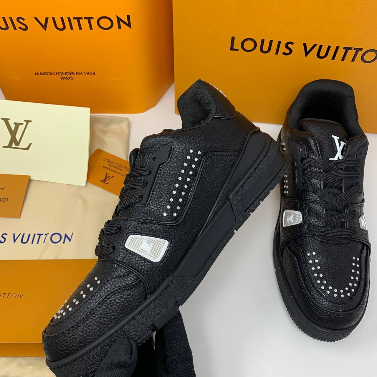 LOUI Trainers