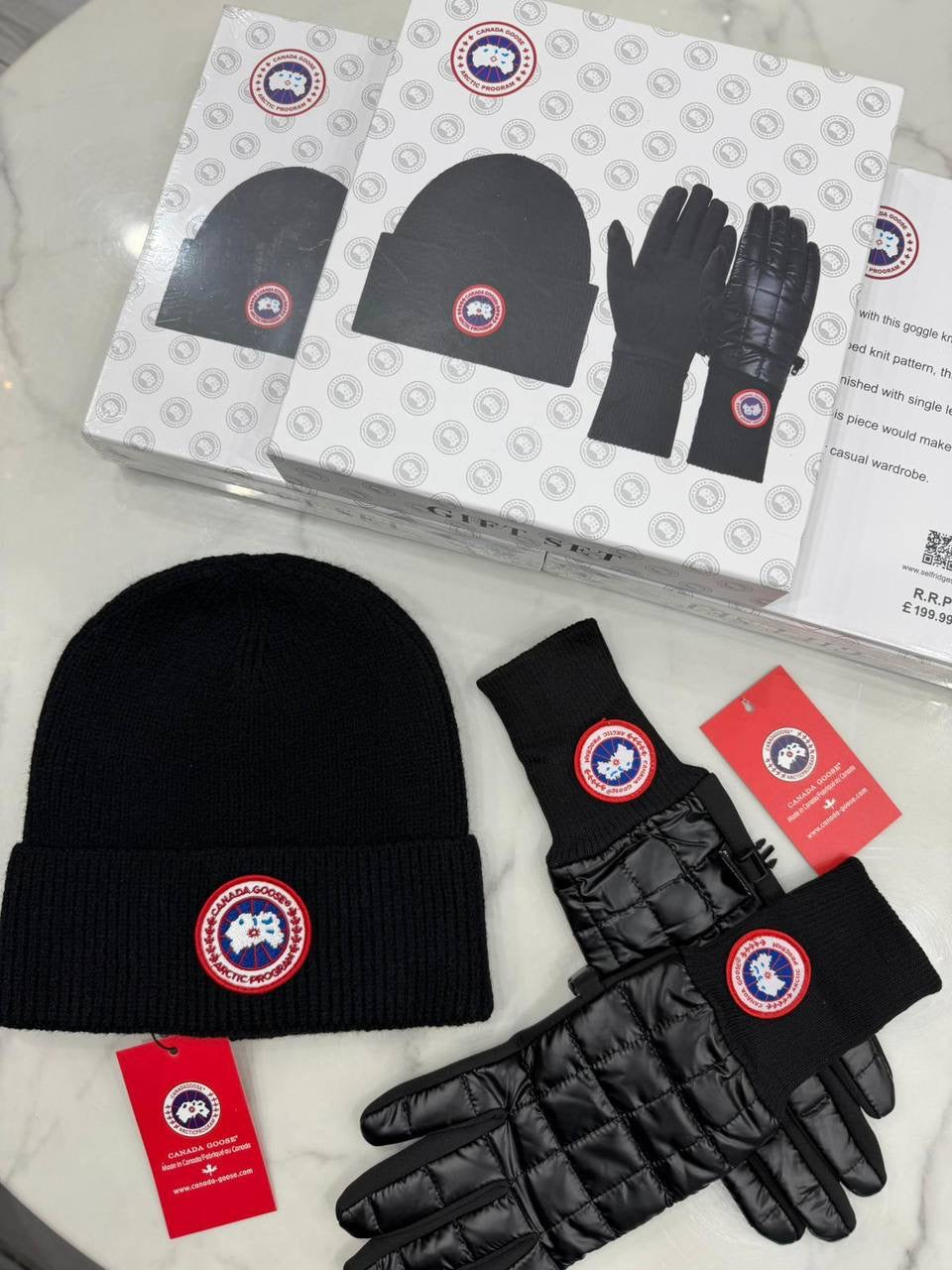 GOOSE gloves & hat set