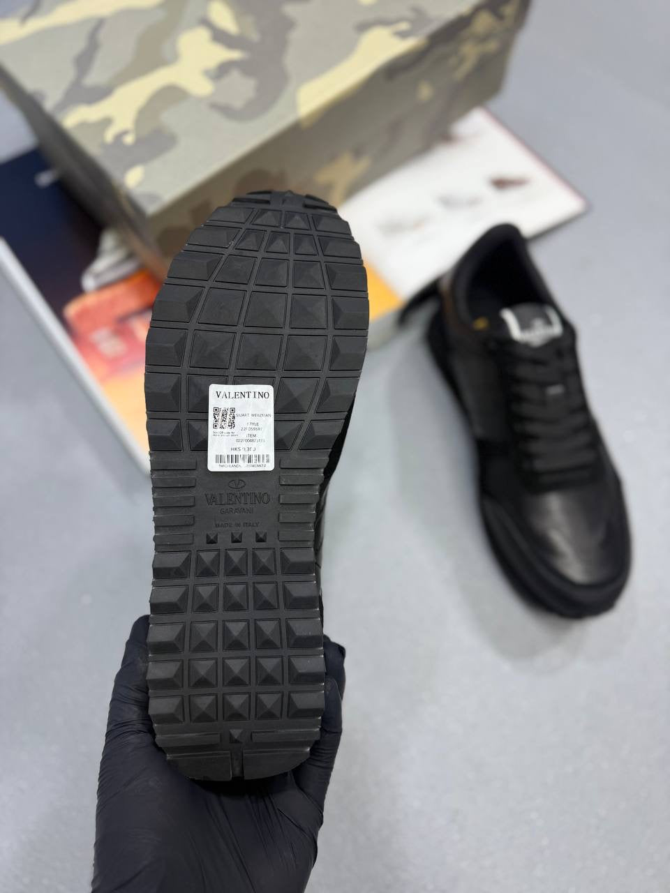 Vtnos Black Trainers