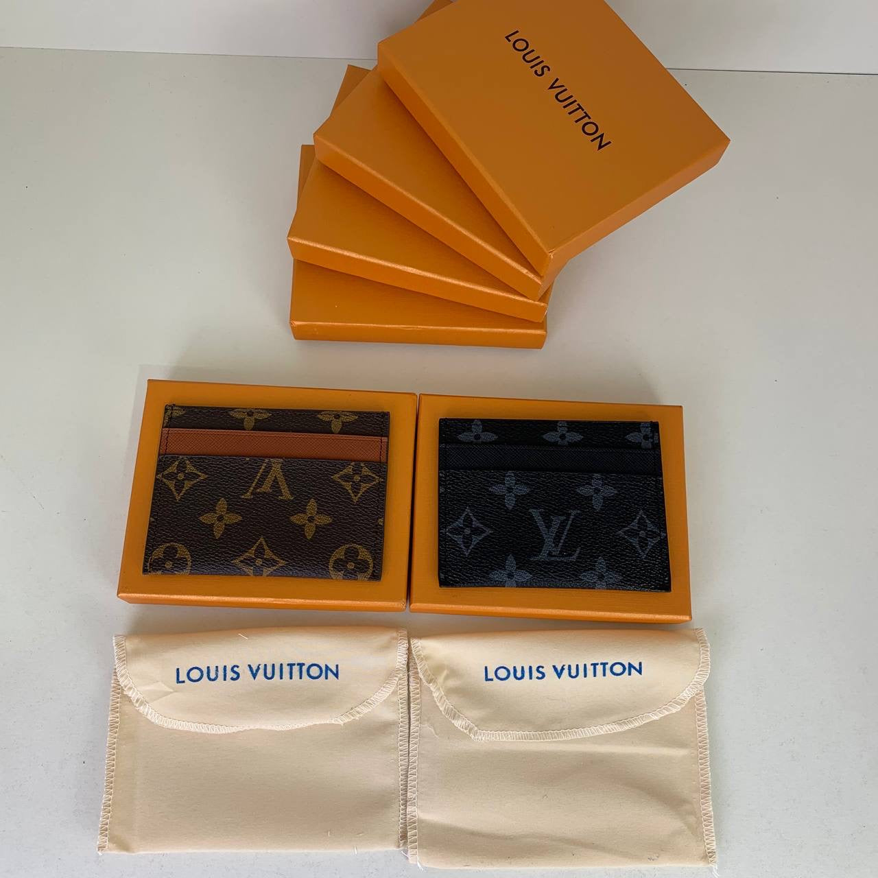 LOUI cardholder