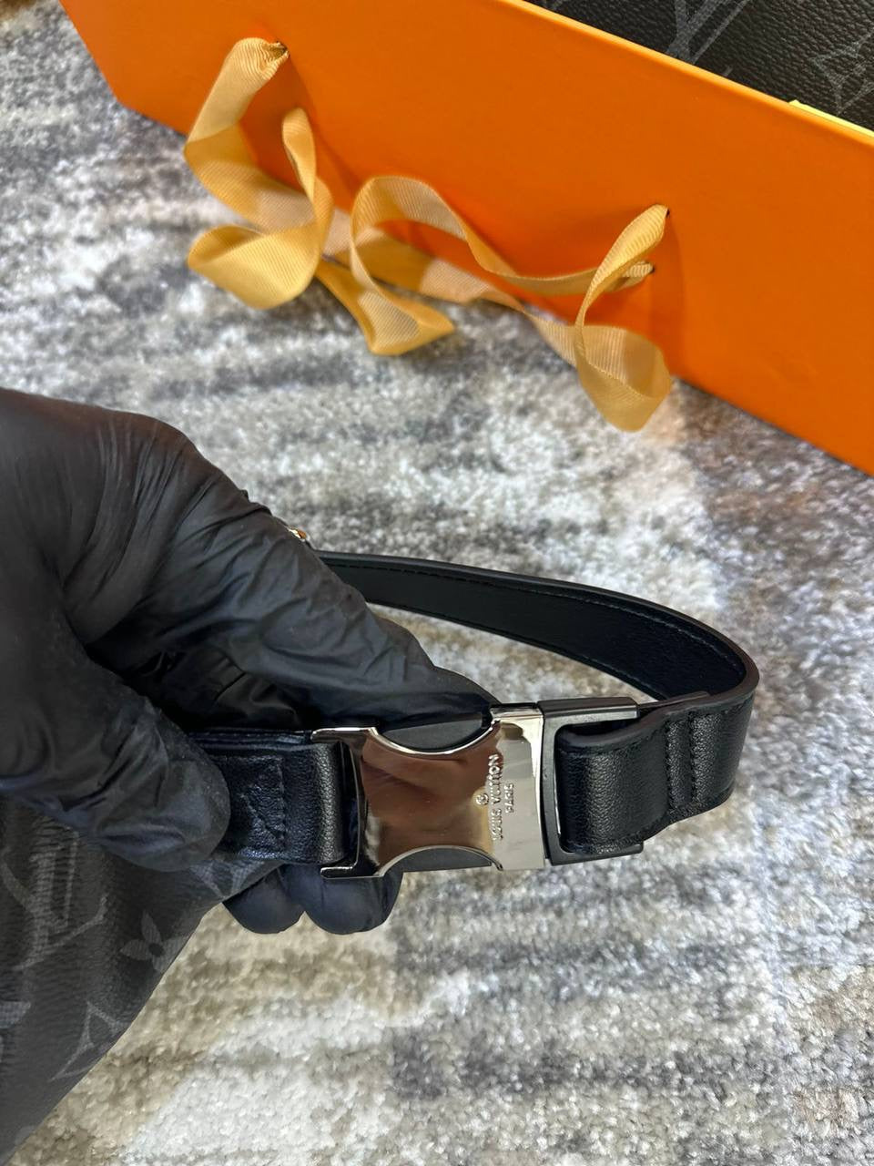 LOUI MEN BUM BAG