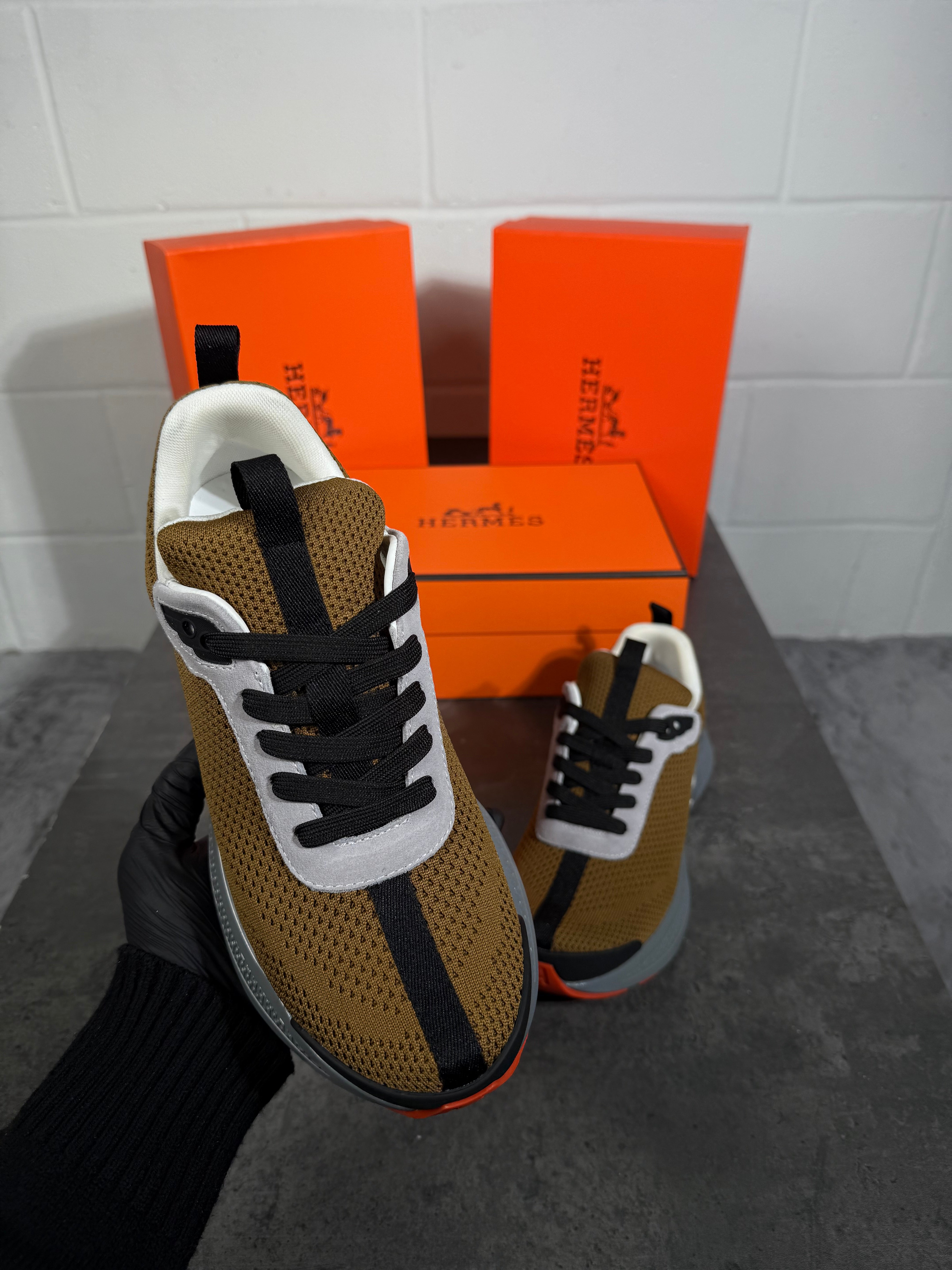 Herms trainers brown