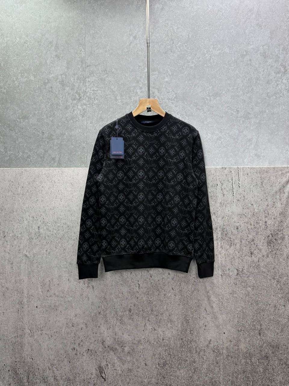 LOUI sweatshirt