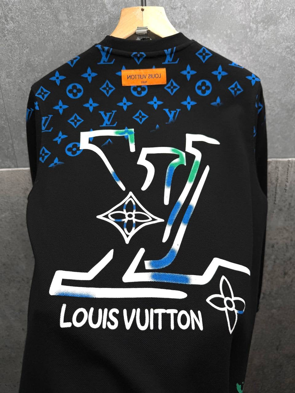 LOUI sweatshirt