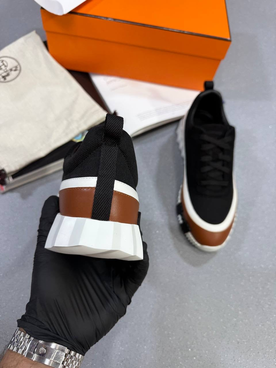 MES bouncing Trainers