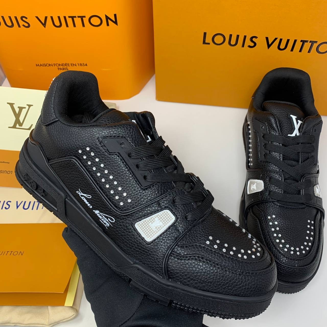 LOUI Trainers