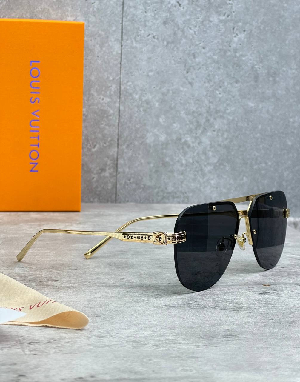 LOUI Aviator Sunglasses
