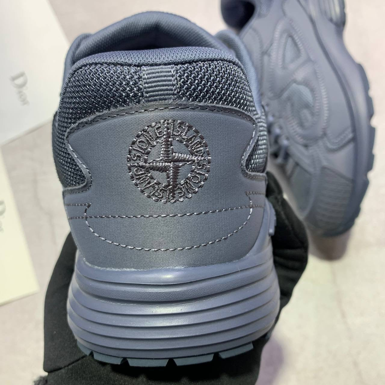 B30 x Stoni Trainer