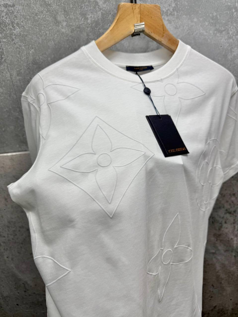 LOUI tees