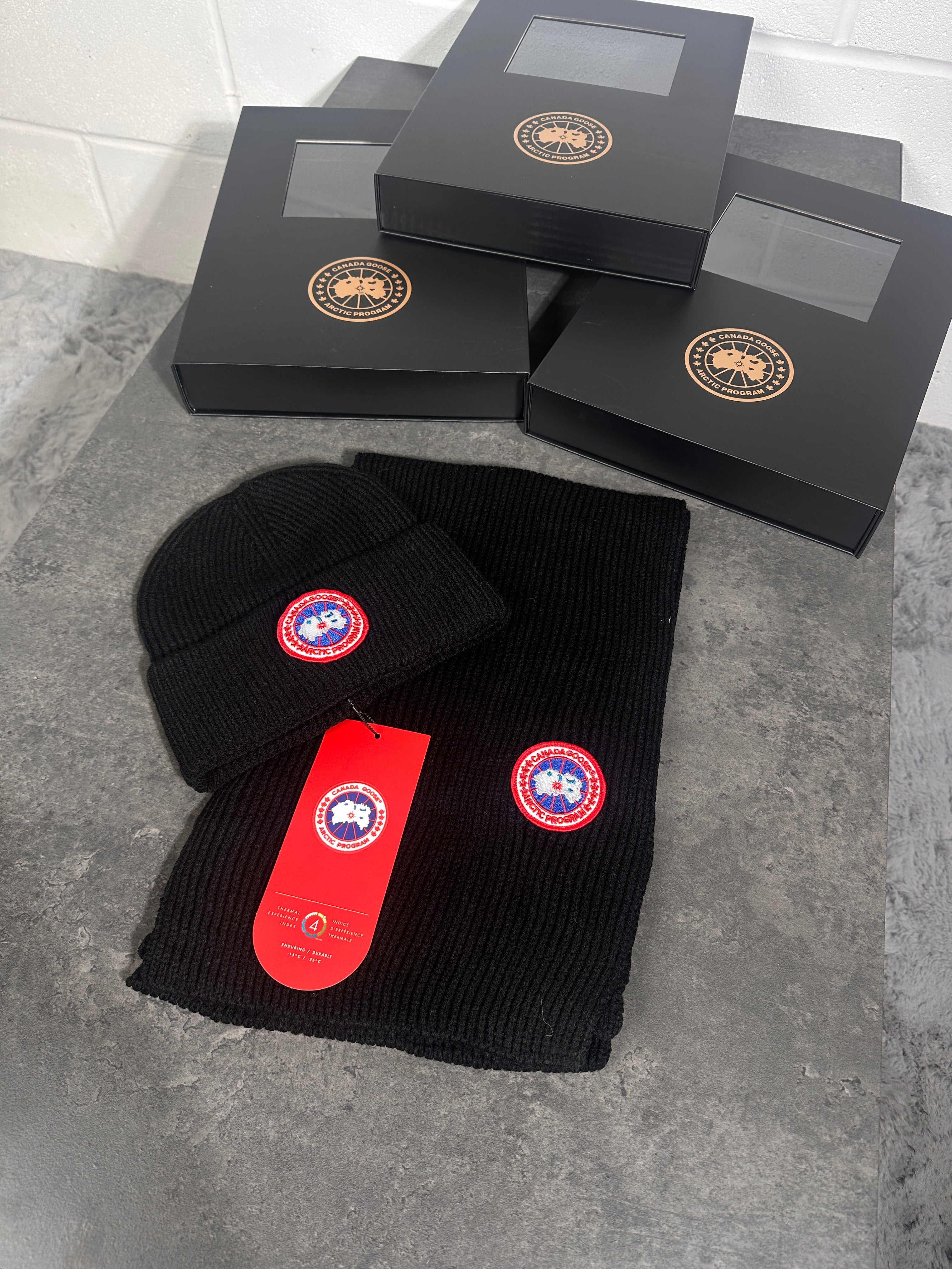 CG hat n scarf set black