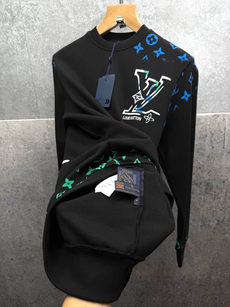 LOUI sweatshirt