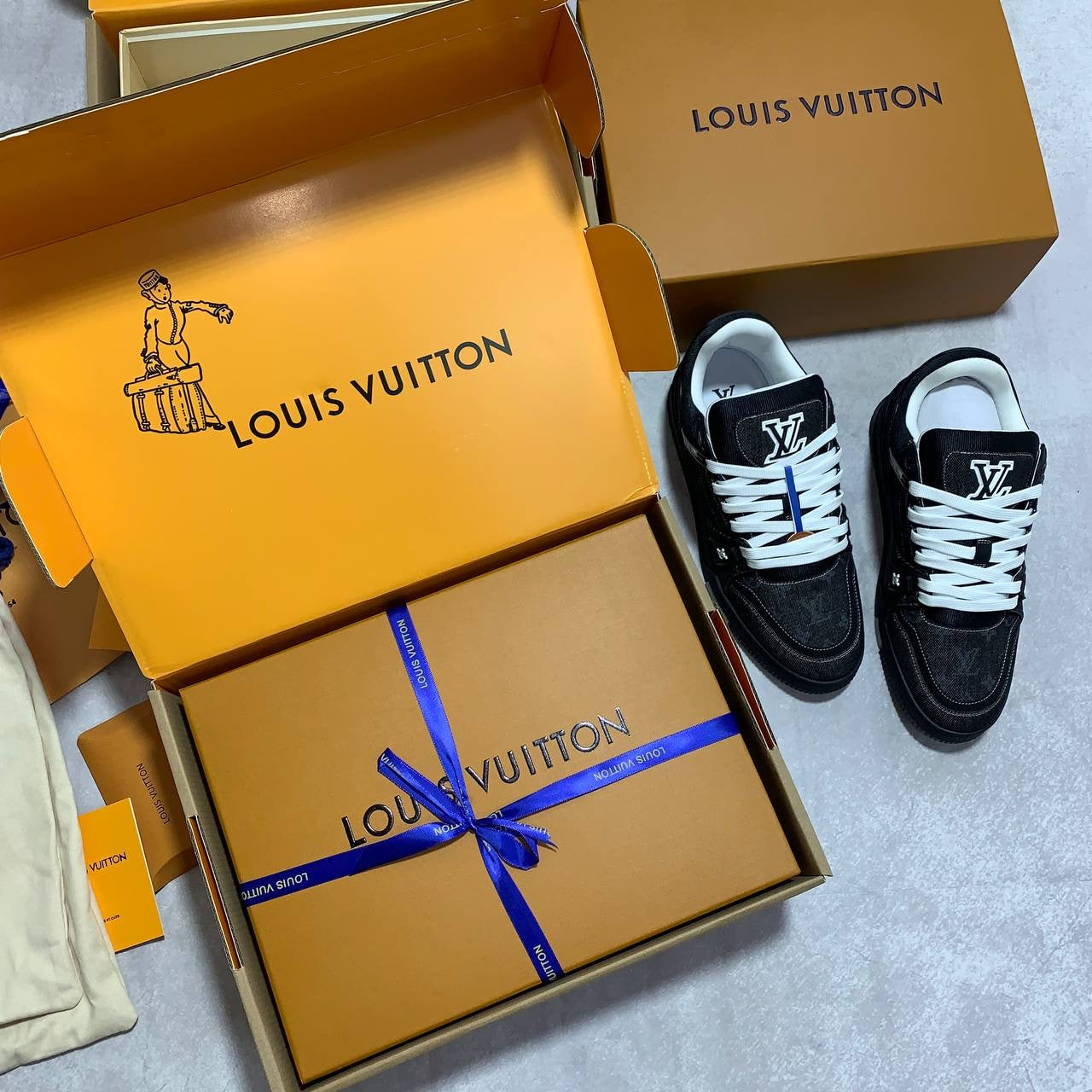 LOUI Trainers
