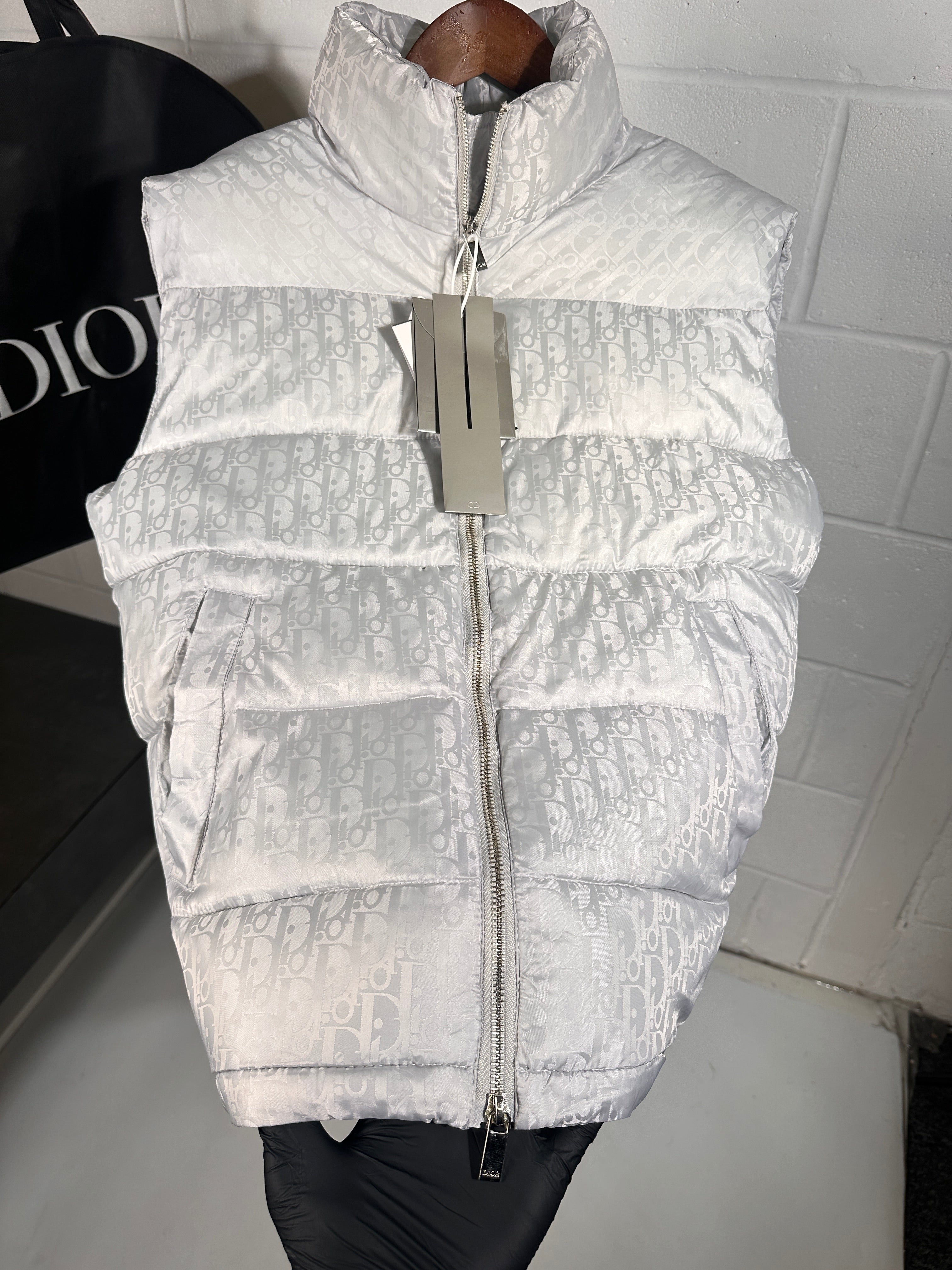 Dior oblique body warmer white