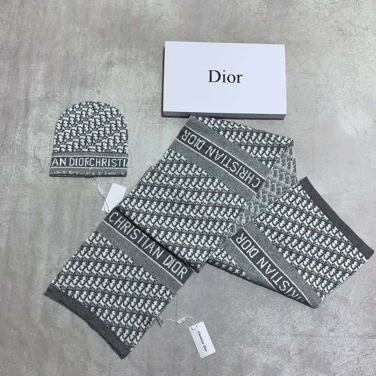 CD HAT & SCARF SET